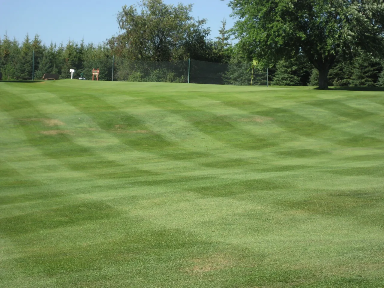  Edgewater Country Club image 4